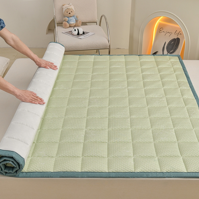 91家纺网 家纺一手货源 找家纺 富威堡家纺  2025高端凉感豆豆凉席款加棉加厚棉花床垫   尊贵绿