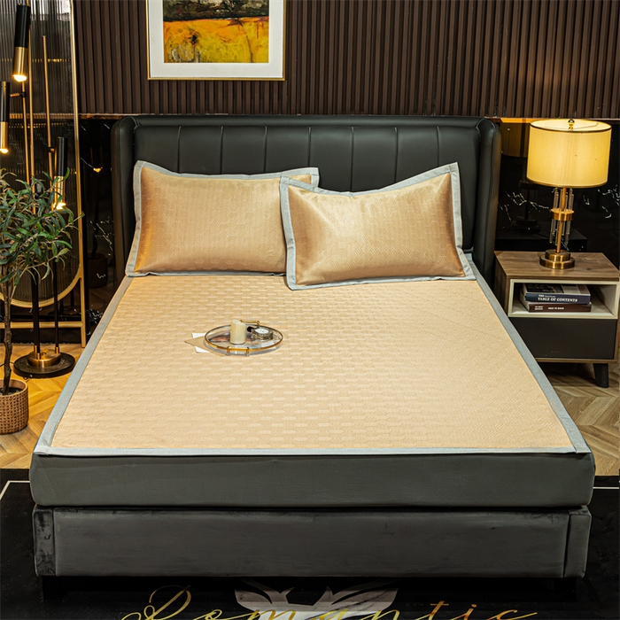 91家纺网 家纺一手货源 找家纺 共鸣沙发垫 新款简约冰丝凉感凉席 冰丝金