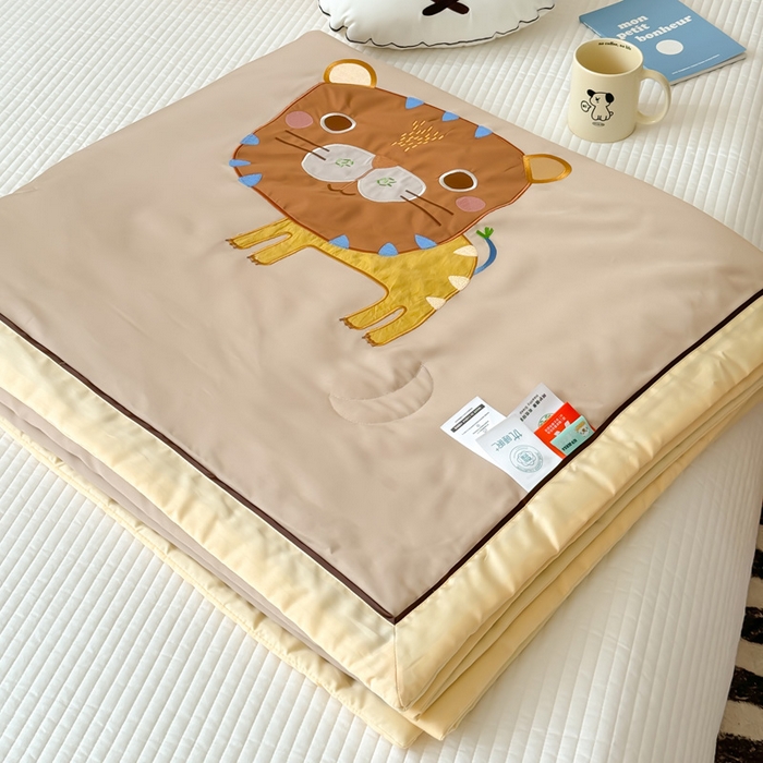 91家纺网 家纺一手货源 找家纺 喜多兔儿童家纺 2024新款莫代尔夏被空调被-萌宝宝系列 卡其色小老虎多多