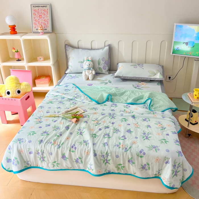 91家纺网 家纺一手货源 找家纺 安哆啦 2024新款A类凉感丝冰豆豆夏被冰丝席冰藤席四件套 夏被-蓝莓