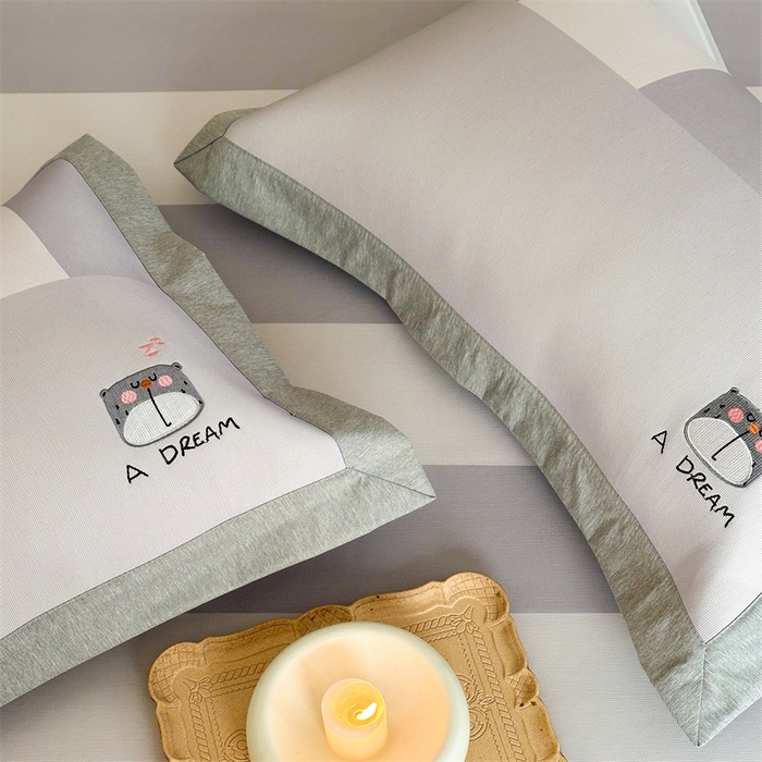 91家纺网 家纺一手货源 找家纺 甜梦 2024新款母婴级7A抗菌养生冰藤席影棚1—床笠款 美梦熊（床笠款）