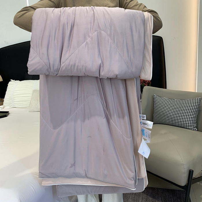 91家纺网 家纺一手货源 找家纺 奈萝家纺 2025新款A类凉感丝小凉皮夏被可机洗夏被新品空调被 咖啡拿铁