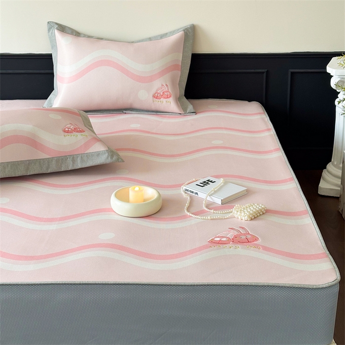 91家纺网 家纺一手货源 找家纺 甜梦 2024新款母婴级7A抗菌养生冰藤席影棚1—床笠款 波浪调皮兔（床笠款）