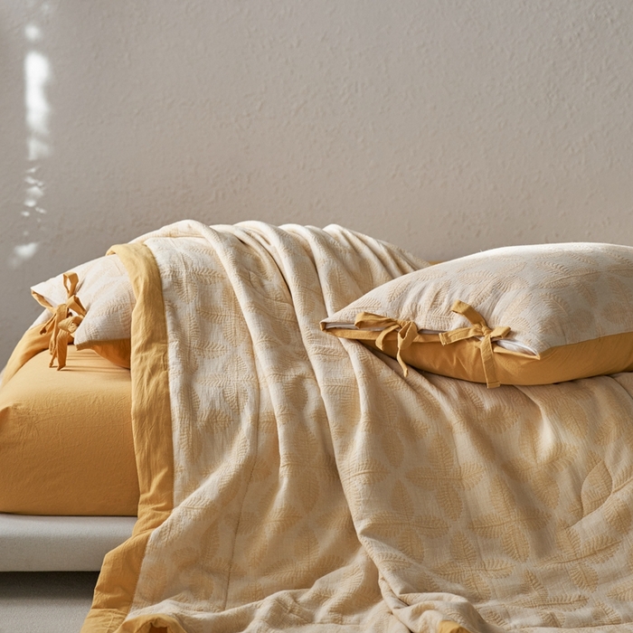 91家纺网 家纺一手货源 找家纺 安莱生活 2024新款双层纱色织提花四叶草夏被及夏被四件套系列 四叶草-黄