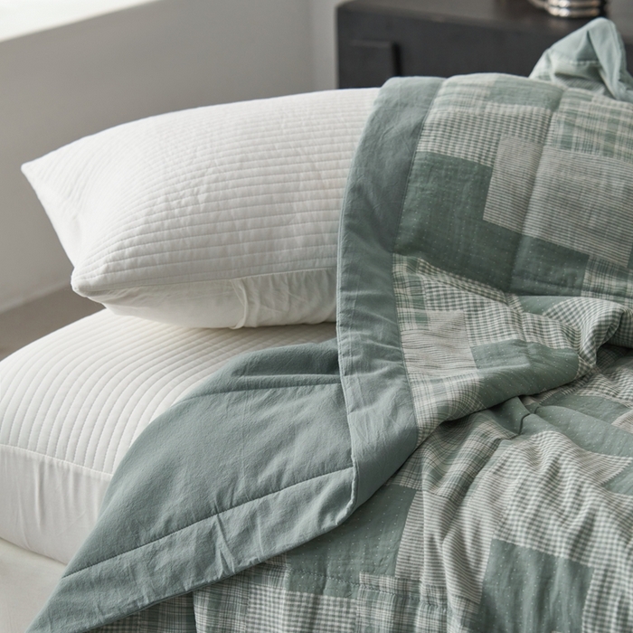 91家纺网 家纺一手货源 找家纺 安莱生活 2024新款双层纱拼布田园单夏被系列 拼布田园-灰绿