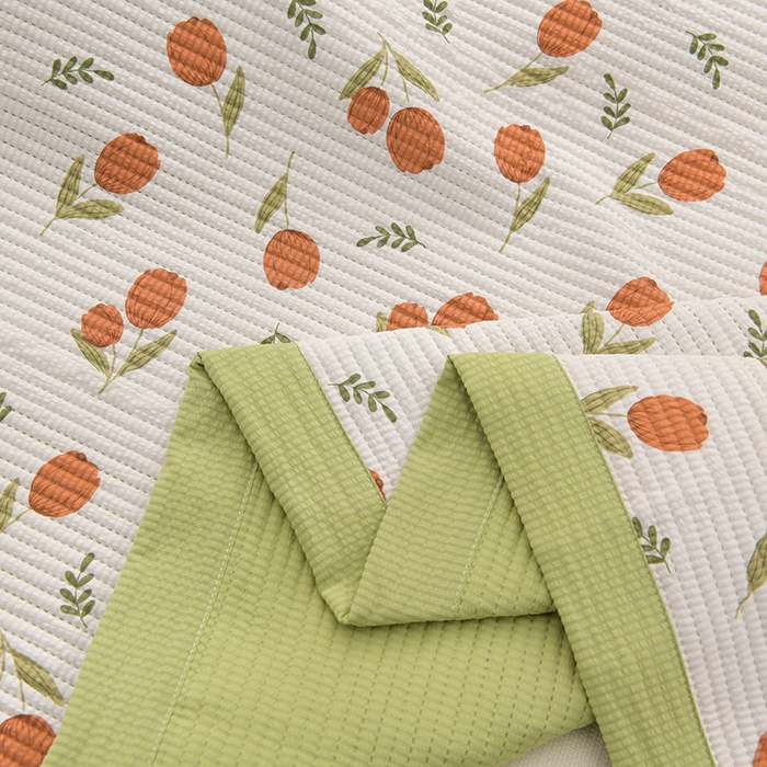 91家纺网 家纺一手货源 找家纺 圣楚家纺 2024新款A类泡泡棉夹棉床盖迷人花香