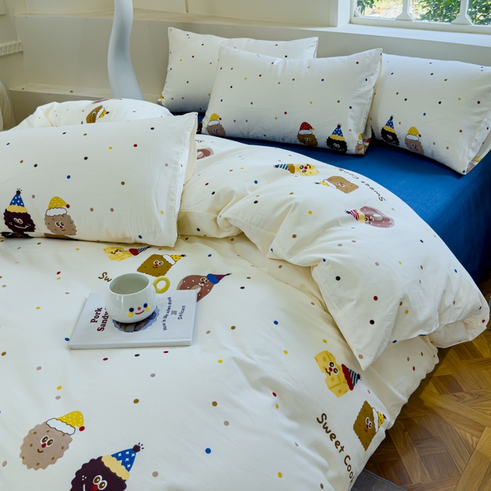 91家纺网 家纺一手货源 找家纺 感遇 2024新款全棉印花四件套 曲奇饼干仔