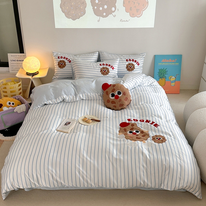 91家纺网 家纺一手货源 找家纺 优悦2024新款冰丝卡通贴布绣四件套 曲奇饼干-蓝