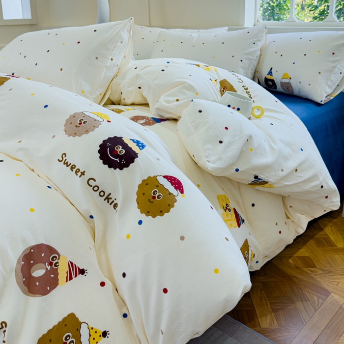 91家纺网 家纺一手货源 找家纺 感遇 2024新款全棉印花四件套 曲奇饼干仔