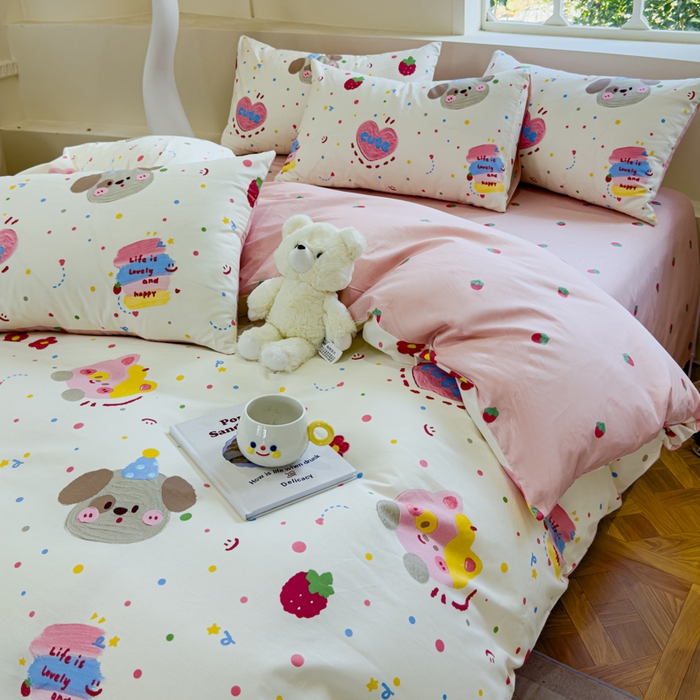 91家纺网 家纺一手货源 找家纺 感遇 2024新款全棉印花四件套 草莓小狗