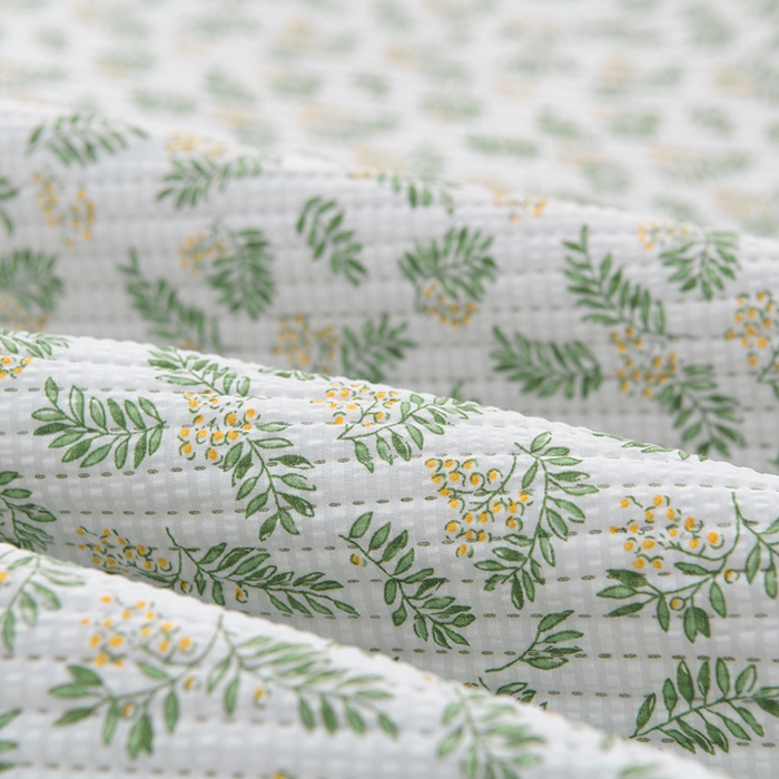 91家纺网 家纺一手货源 找家纺 圣楚家纺 2024新款A类泡泡棉夹棉床盖雨后初夏