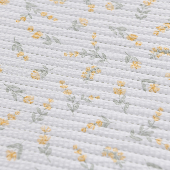 91家纺网 家纺一手货源 找家纺 圣楚家纺 2024新款A类泡泡棉夹棉床盖七里香