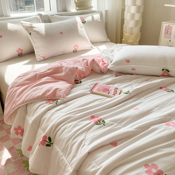 91家纺网 家纺一手货源 找家纺 慕尚家纺2025新款双层纱水洗夏被子被芯 花儿朵朵