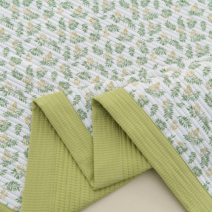 91家纺网 家纺一手货源 找家纺 圣楚家纺 2024新款A类泡泡棉夹棉床盖雨后初夏