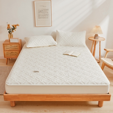 91家纺网 家纺一手货源 找家纺 暖季家纺 2025新款A类原棉母婴级防水床笠 迷宫格-米白