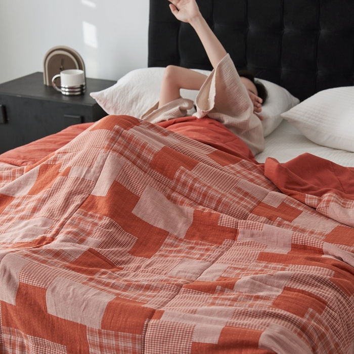 91家纺网 家纺一手货源 找家纺 安莱生活 2024新款双层纱拼布田园单夏被系列 拼布田园-橘红