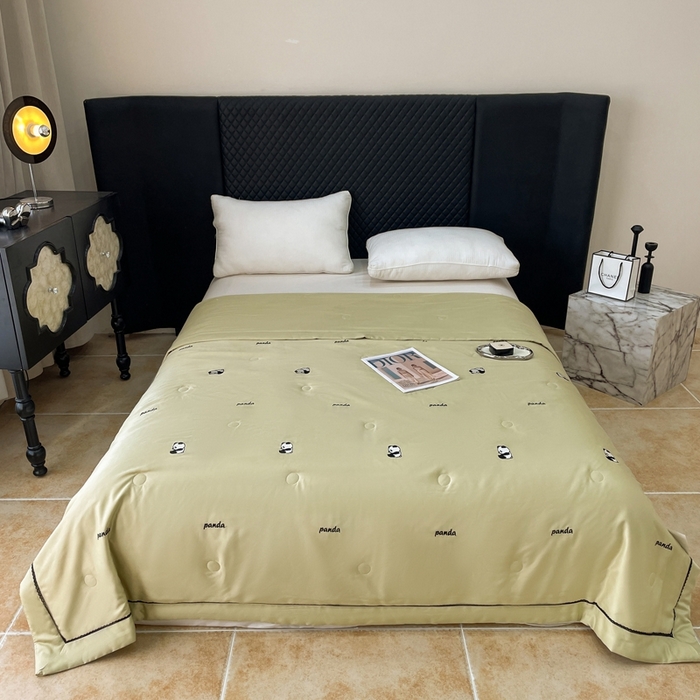 91家纺网 家纺一手货源 找家纺 被靠被 2024新款熊猫刺绣凉感莱赛尔夏被被子被芯 暖鹅黄