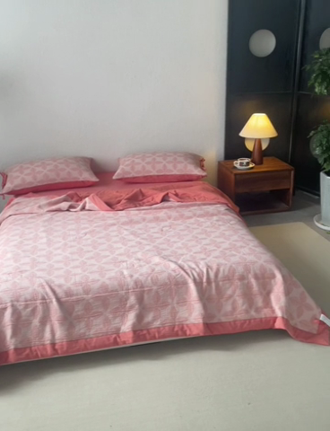 91家纺网 家纺一手货源 找家纺 安莱生活 2024新款双层纱色织提花四叶草夏被及夏被四件套系列 四叶草-橘