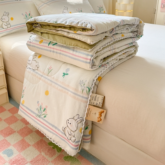 91家纺网 家纺一手货源 找家纺 慕尚家纺2025新款双层纱水洗夏被子被芯 粉黛小兔