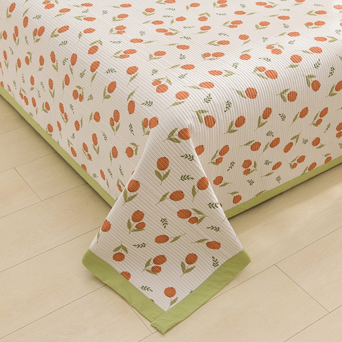 91家纺网 家纺一手货源 找家纺 圣楚家纺 2024新款A类泡泡棉夹棉床盖迷人花香