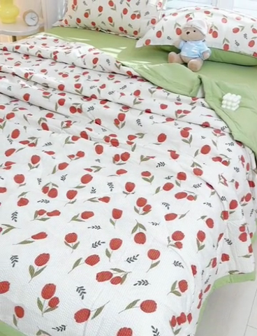 91家纺网 家纺一手货源 找家纺 圣楚家纺 2024新款清柔泡泡纱夏被 迷人花香