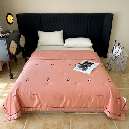 91家纺网 家纺一手货源 找家纺 （总）被靠被 2024新款熊猫刺绣凉感莱赛尔夏被被子被芯