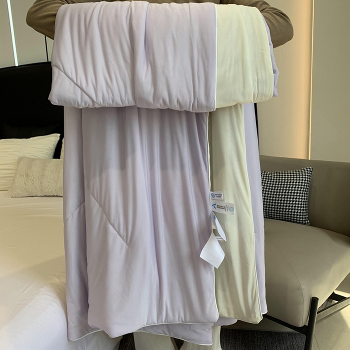 91家纺网 家纺一手货源 找家纺 莱豫家纺 2024新款小冰皮夏凉被锦纶氨纶面料空调夏被 多肉葡萄