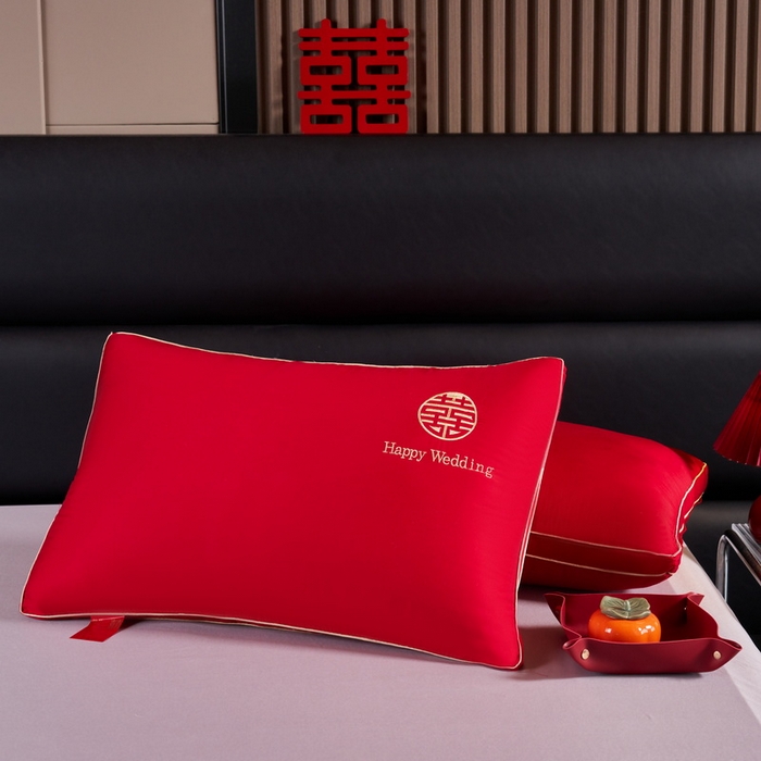 91家纺网 家纺一手货源 找家纺 贤内助 2024新款全棉婚庆羽丝枕保健枕枕头枕芯系列 简爱 48*74cm/只