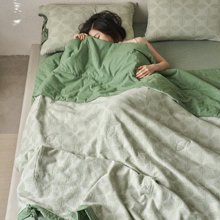 91家纺网 家纺一手货源 找家纺 安莱生活 2024新款双层纱色织提花四叶草夏被及夏被四件套系列 四叶草-绿