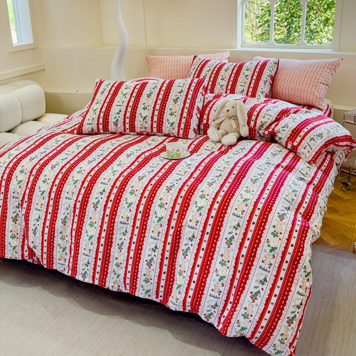 91家纺网 家纺一手货源 找家纺 感遇 2024新款全棉印花四件套 草莓小兔