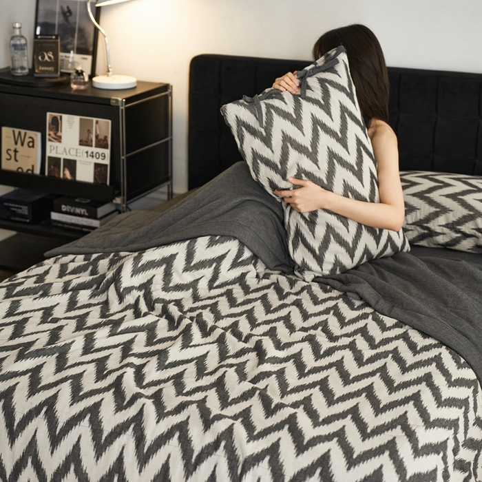 91家纺网 家纺一手货源 找家纺 （总）安莱生活 2024新款双层纱色织提花海澜夏被及四件套系列