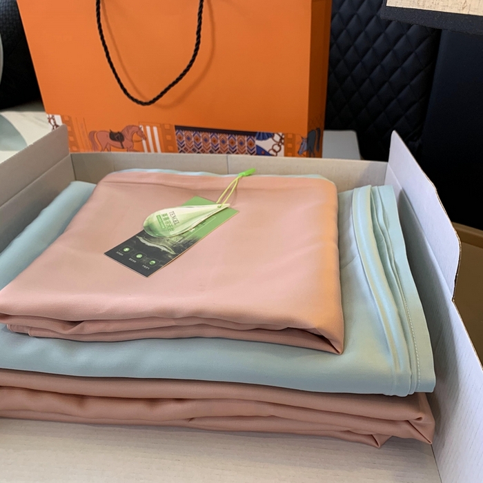 91家纺网 家纺一手货源 找家纺 莱豫家纺 2024新款80支莱赛尔天丝纯色双拼四件套 伯爵夫人粉