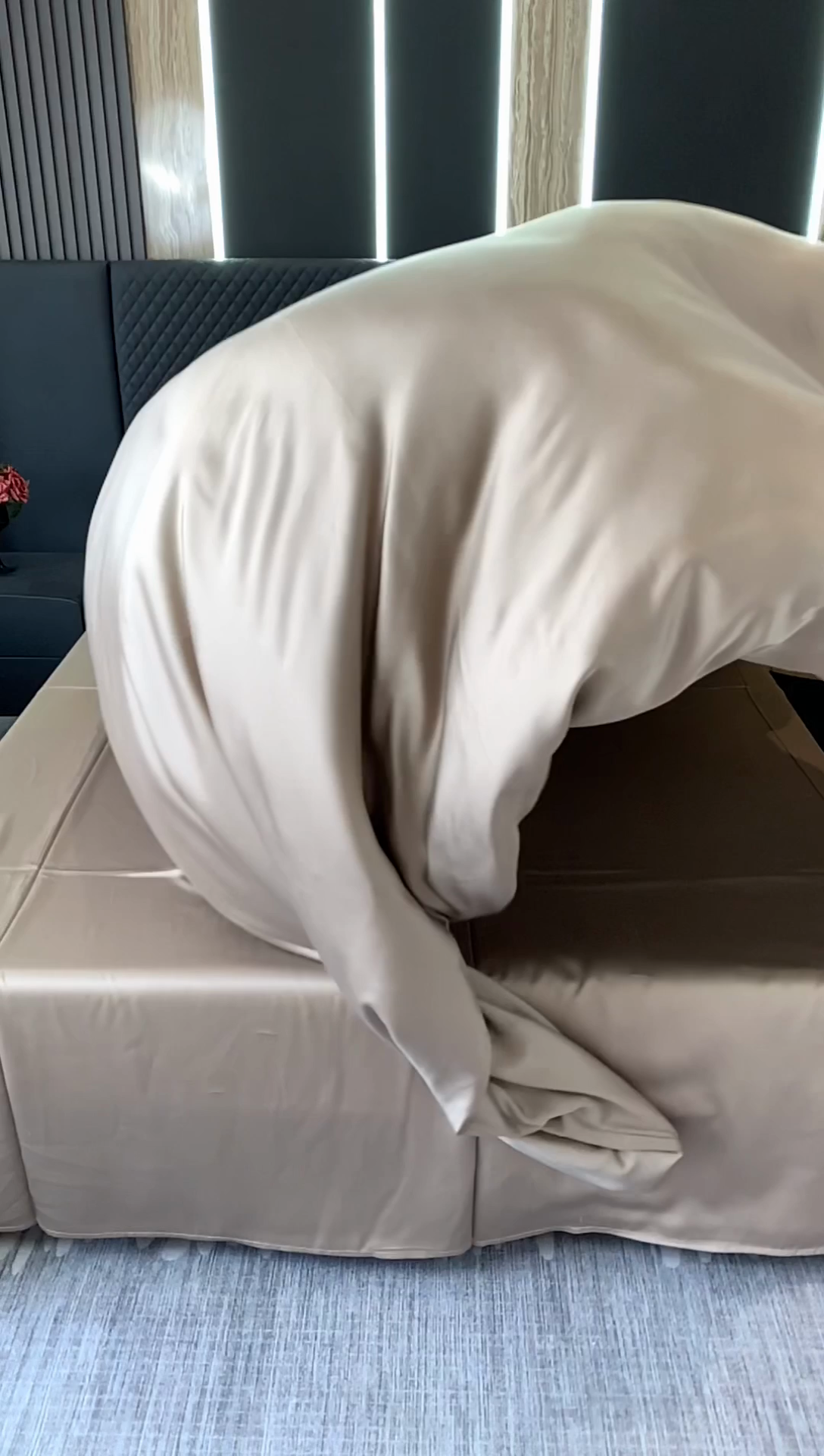 91家纺网 家纺一手货源 找家纺 莱豫家纺 2024新款80支莱赛尔天丝纯色双拼四件套 漫步云端棕