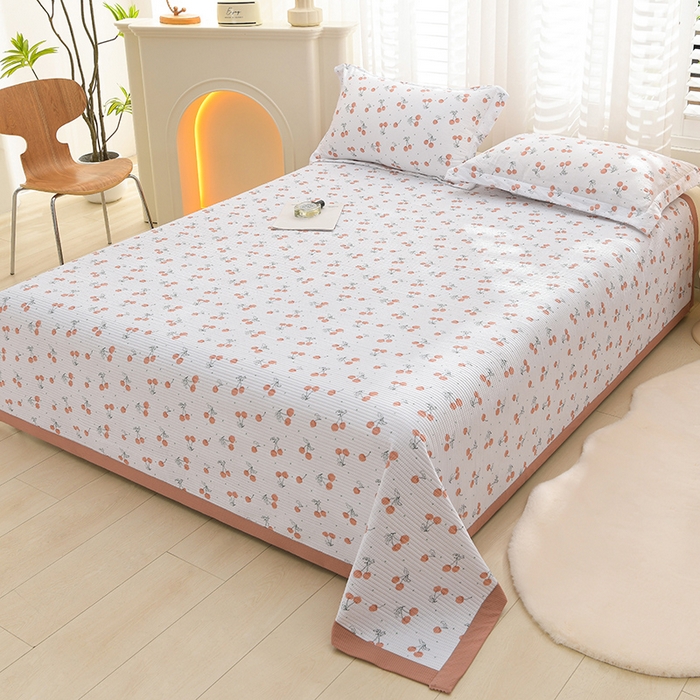 91家纺网 家纺一手货源 找家纺 圣楚家纺 2024新款A类泡泡棉夹棉床盖樱樱细语