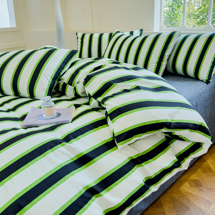 91家纺网 家纺一手货源 找家纺 感遇 2024新款全棉印花四件套 黑绿条纹