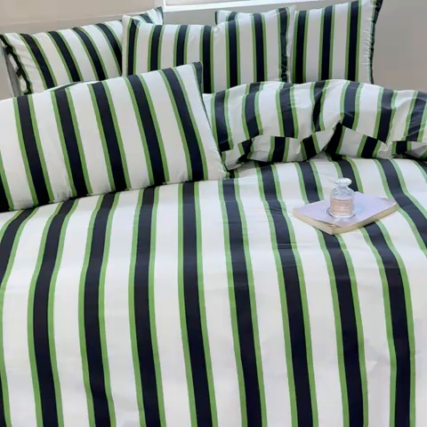 91家纺网 家纺一手货源 找家纺 感遇 2024新款全棉印花四件套 黑绿条纹