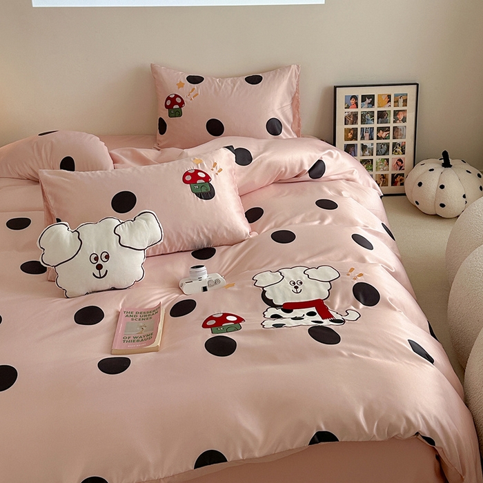 91家纺网 家纺一手货源 找家纺 优悦2024新款冰丝卡通贴布绣四件套 围巾狗-粉