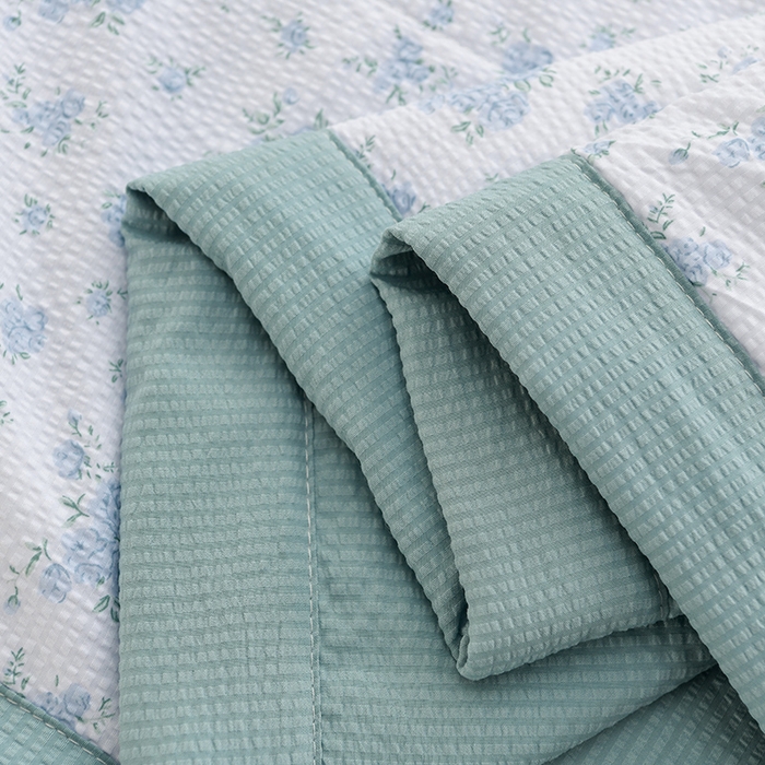 91家纺网 家纺一手货源 找家纺 圣楚家纺 2024新款清柔泡泡纱夏被 蓝色海洋