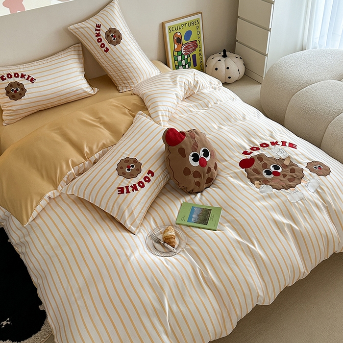 91家纺网 家纺一手货源 找家纺 优悦2024新款冰丝卡通贴布绣四件套 曲奇饼干-黄