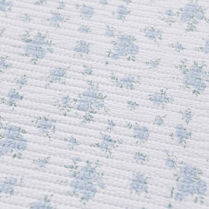 91家纺网 家纺一手货源 找家纺 圣楚家纺 2024新款A类泡泡棉夹棉床盖蓝色海洋