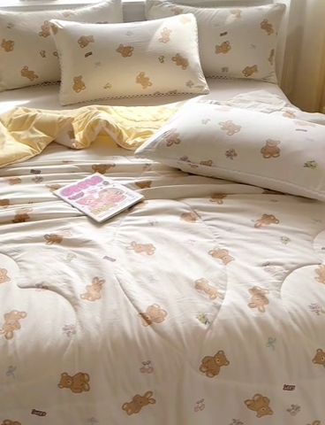 91家纺网 家纺一手货源 找家纺 慕尚家纺2025新款双层纱水洗夏被子被芯 宝贝小熊