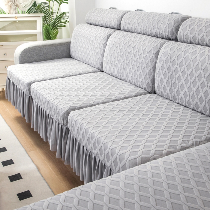 91家纺网 家纺一手货源 找家纺 千彤沙发垫 2024新款裙边款拉花绒菱形格系列沙发笠 银灰