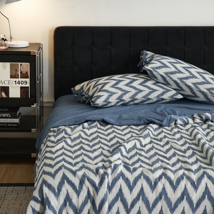 91家纺网 家纺一手货源 找家纺 安莱生活 2024新款双层纱色织提花海澜夏被及四件套系列 海澜-蓝