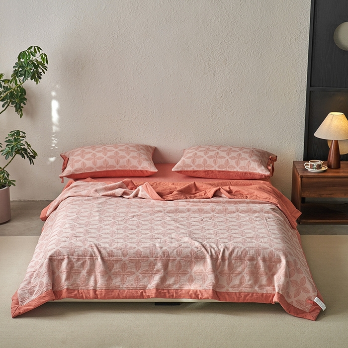 91家纺网 家纺一手货源 找家纺 安莱生活 2024新款双层纱色织提花四叶草夏被及夏被四件套系列 四叶草-橘