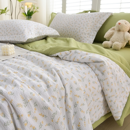 91家纺网 家纺一手货源 找家纺 圣靓家纺 2025新款清柔泡泡纱小提花单夏被夏被四件套 七里香