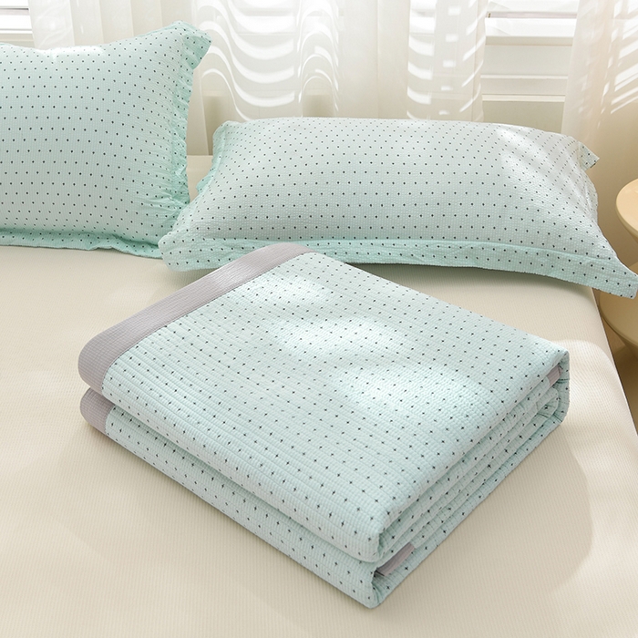 91家纺网 家纺一手货源 找家纺 圣楚家纺 2024新款A类泡泡棉夹棉床盖静谧夜曲