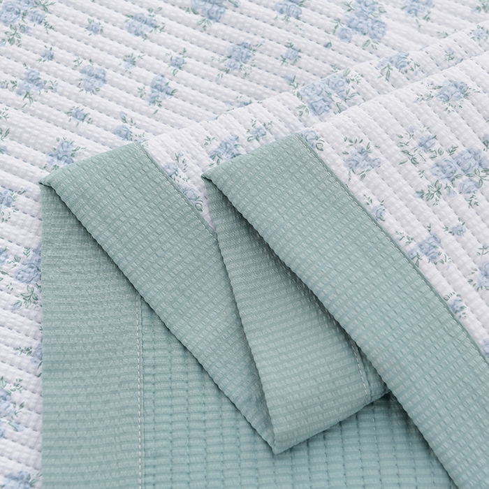 91家纺网 家纺一手货源 找家纺 圣楚家纺 2024新款A类泡泡棉夹棉床盖蓝色海洋