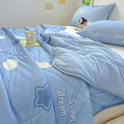 91家纺网 家纺一手货源 找家纺 柒月2024新款华夫格小清新卡通印花夏被 月亮宝宝-