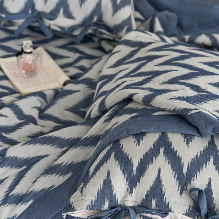 91家纺网 家纺一手货源 找家纺 安莱生活 2024新款双层纱色织提花海澜夏被及四件套系列 海澜-蓝