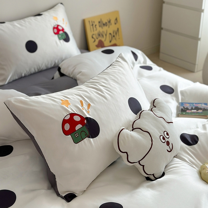 91家纺网 家纺一手货源 找家纺 优悦2024新款冰丝卡通贴布绣四件套 围巾狗-白